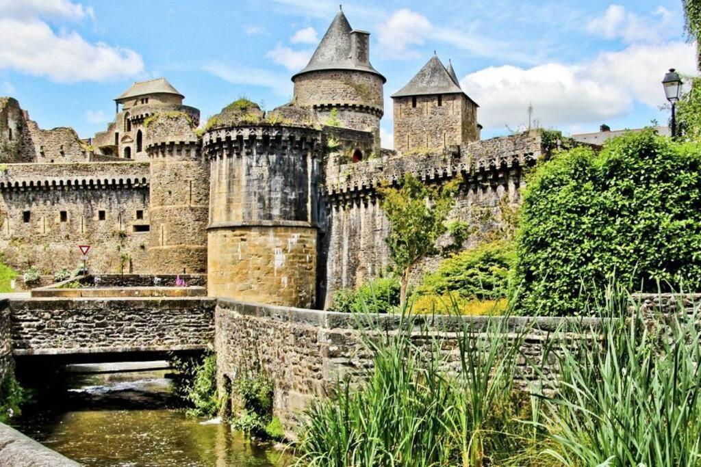 Appartement Avec Vue Fougères エクステリア 写真
