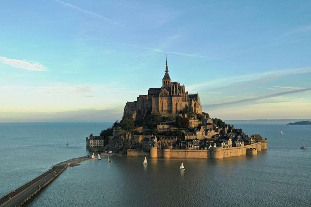 Appartement Avec Vue Fougères エクステリア 写真